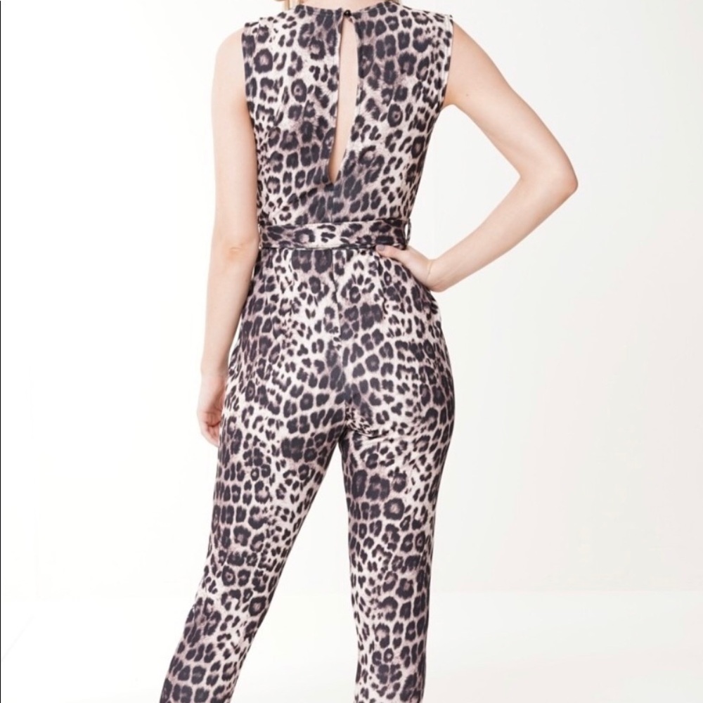 Leopard print jumpsuit - Picture 2 of 3